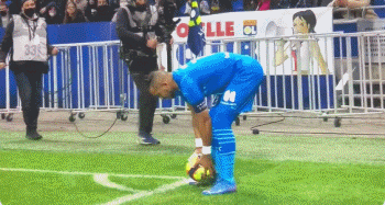 他会在下一 他会在下一