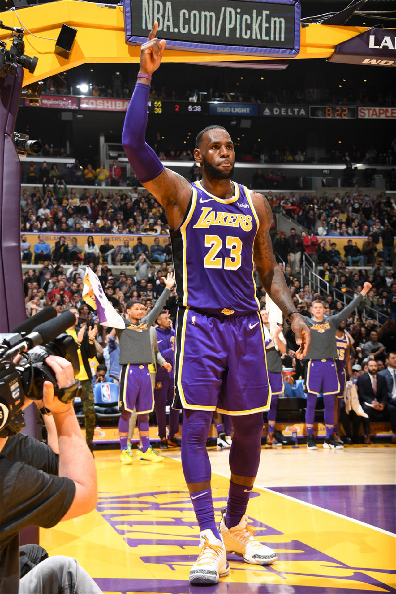 先后完成 先后完成